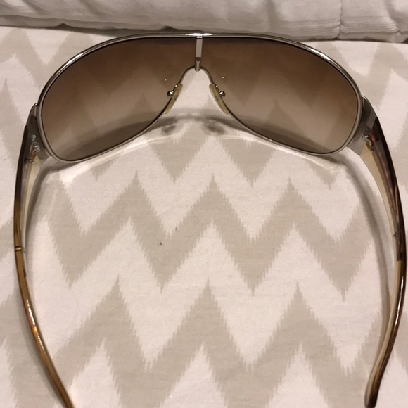 Prada sunglasses - Picture 5 of 7